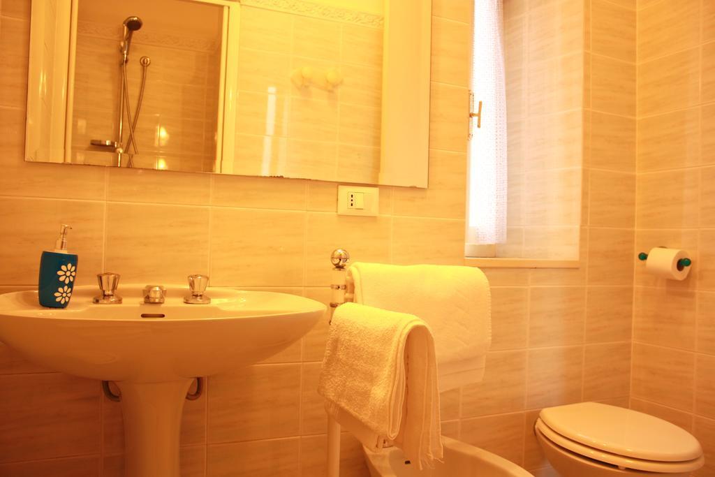 Hotel Ca' Del Sol Cagliari Esterno foto