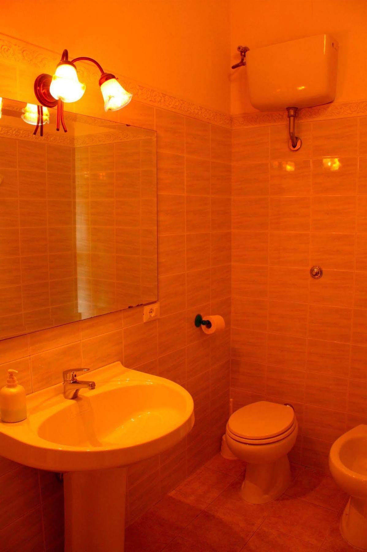 Hotel Ca' Del Sol Cagliari Esterno foto
