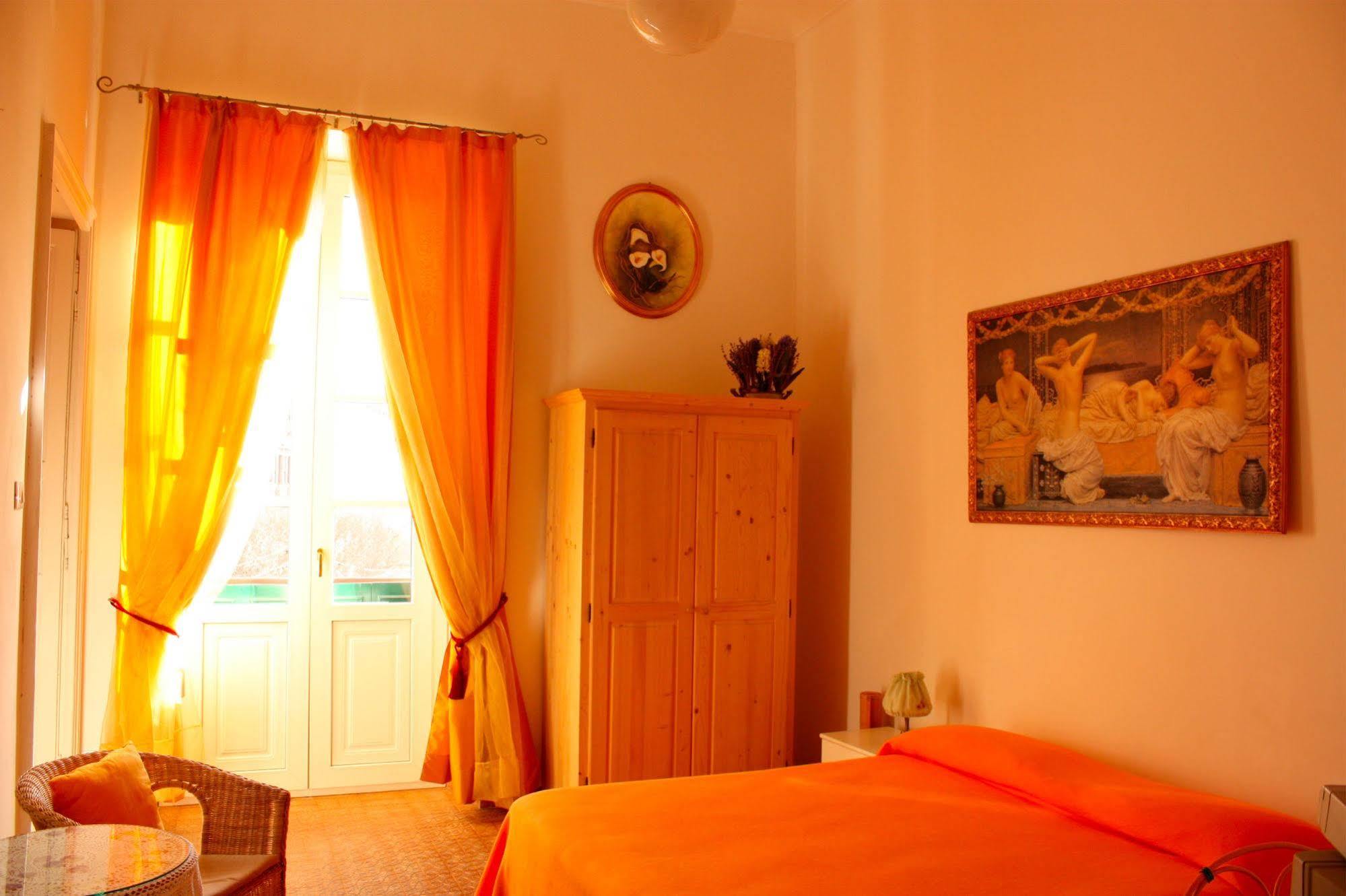 Hotel Ca' Del Sol Cagliari Esterno foto