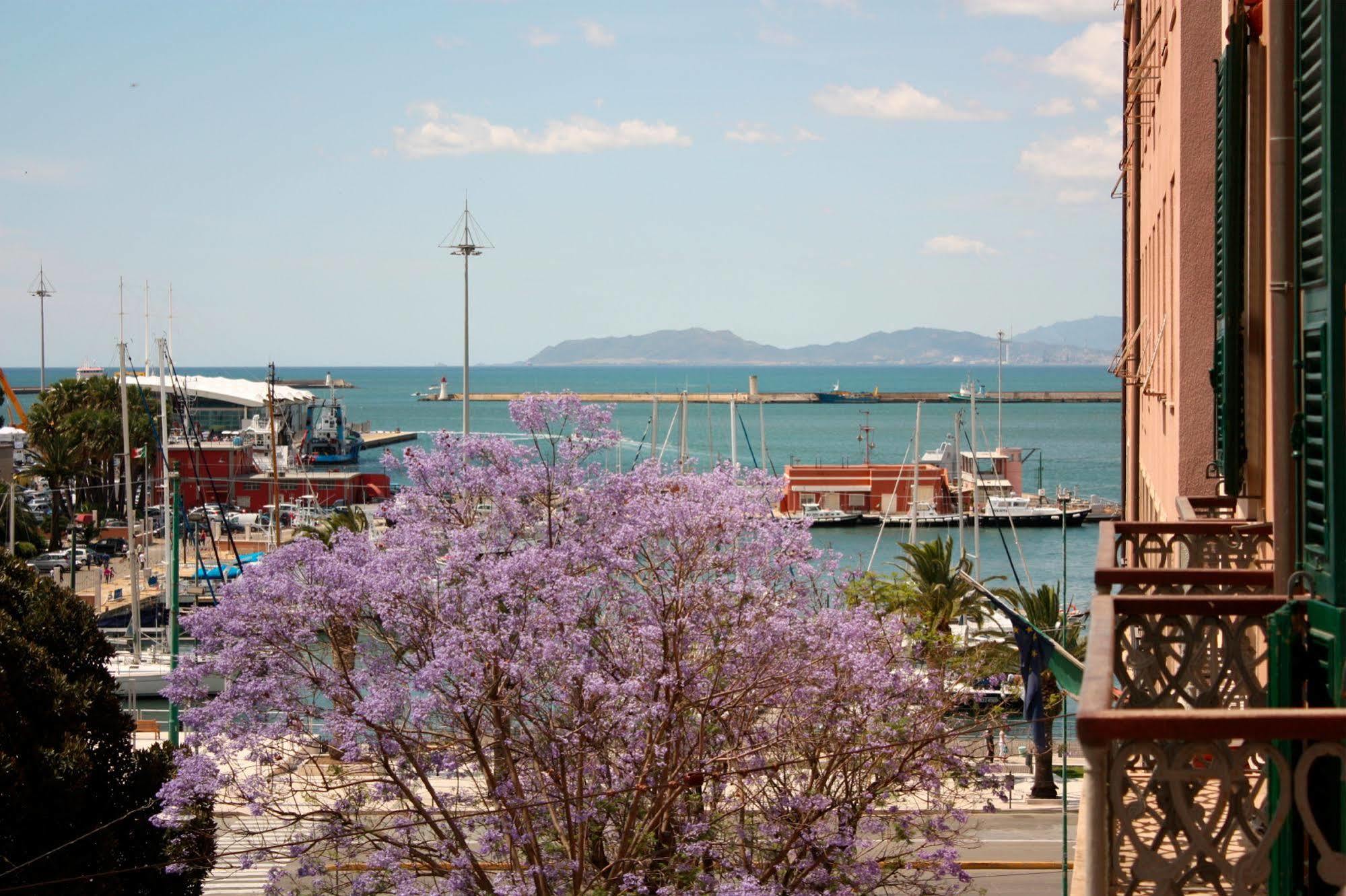 Hotel Ca' Del Sol Cagliari Esterno foto